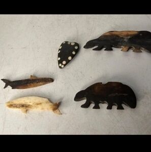 Lot of five vintage carved animal‎ bovine figurines